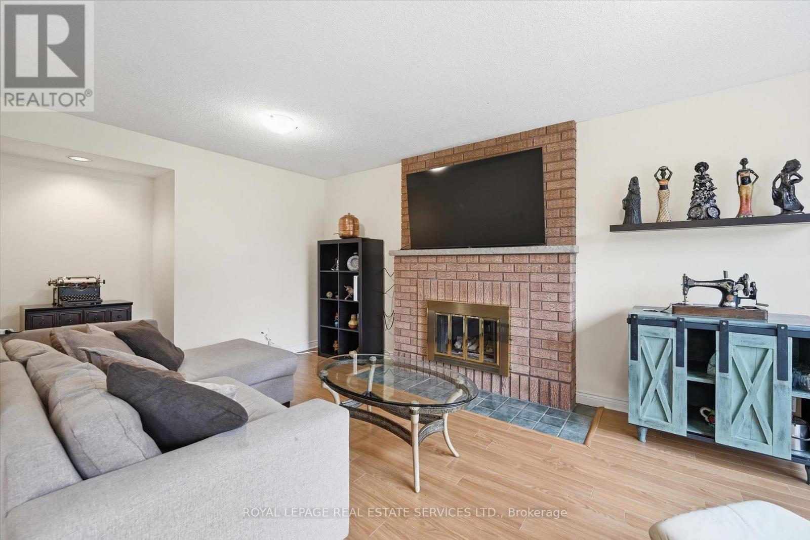 1224 Tilcroft Gate, Oakville (Ga Glen Abbey), Ontario  L6M 2H8 - Photo 16 - W12896030