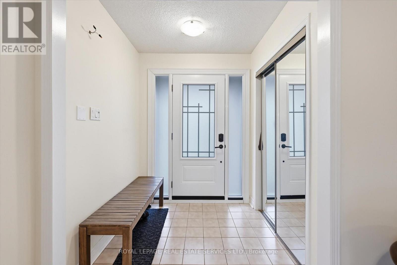 1224 Tilcroft Gate, Oakville (Ga Glen Abbey), Ontario  L6M 2H8 - Photo 3 - W12896030