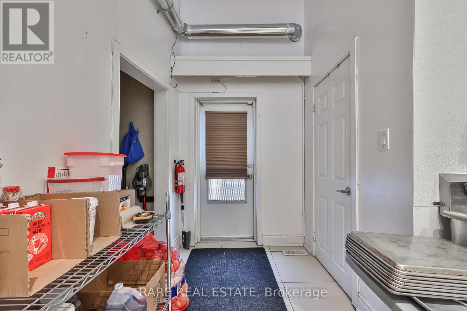 3588 Dufferin Street, Toronto, Ontario  M3K 1N1 - Photo 13 - W12896048