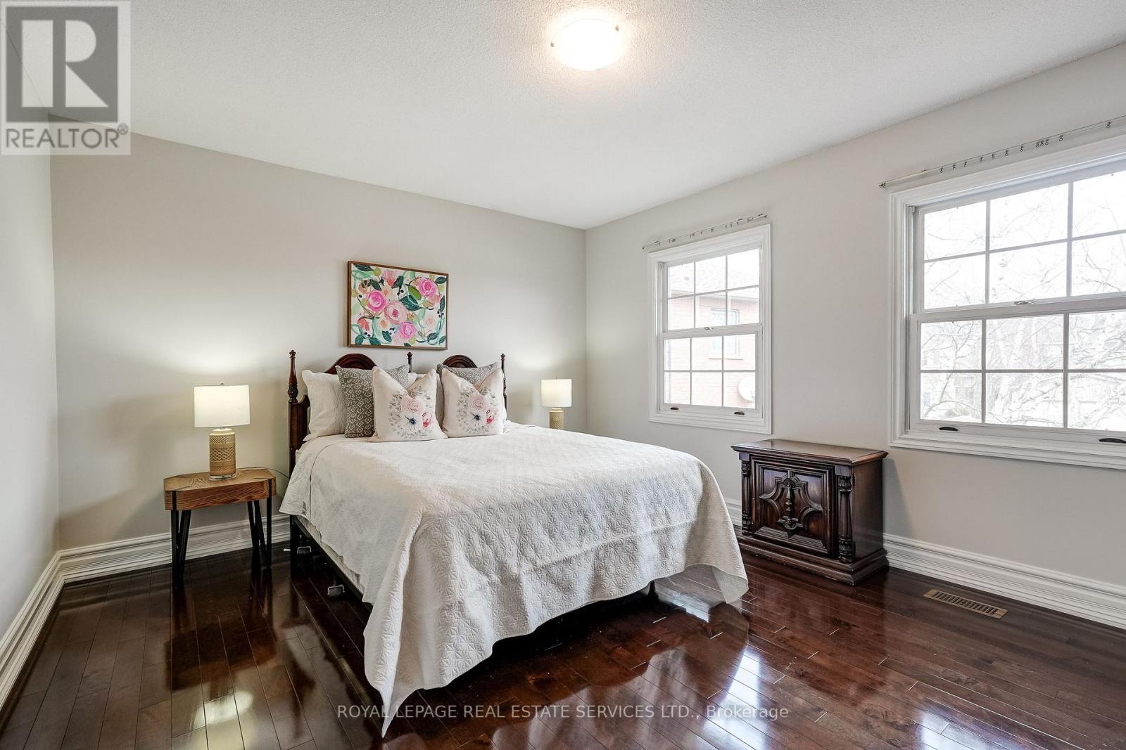 9 Morrison Creek Crescent, Oakville, Ontario  L6H 4C2 - Photo 24 - W12896146