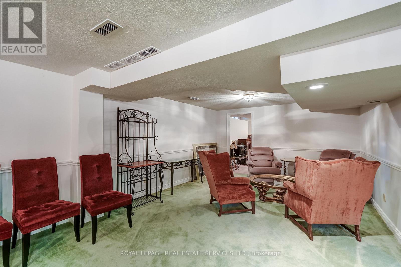 9 Morrison Creek Crescent, Oakville, Ontario  L6H 4C2 - Photo 33 - W12896146