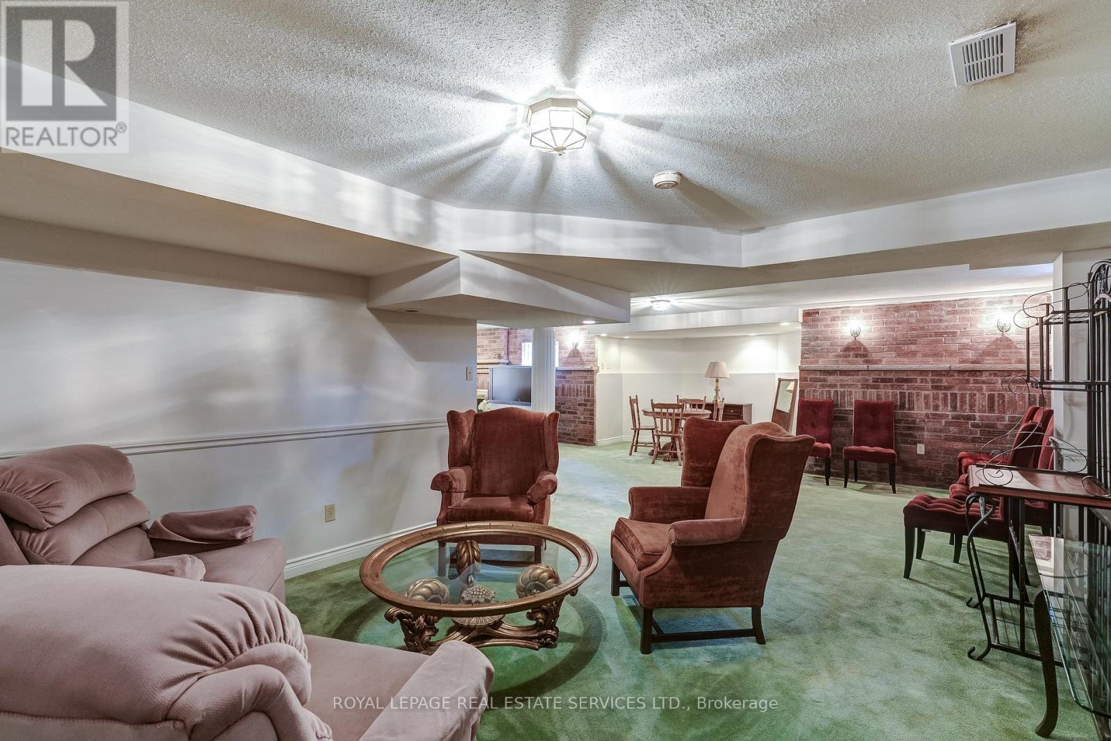 9 Morrison Creek Crescent, Oakville, Ontario  L6H 4C2 - Photo 37 - W12896146