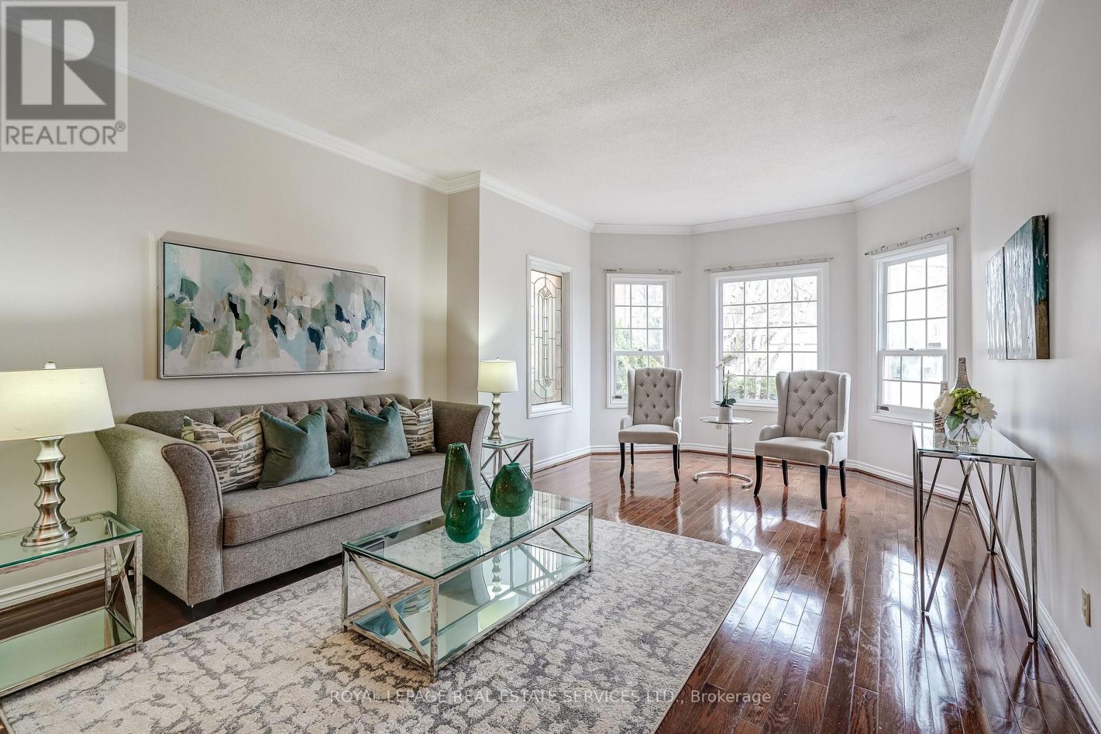 9 Morrison Creek Crescent, Oakville, Ontario  L6H 4C2 - Photo 7 - W12896146