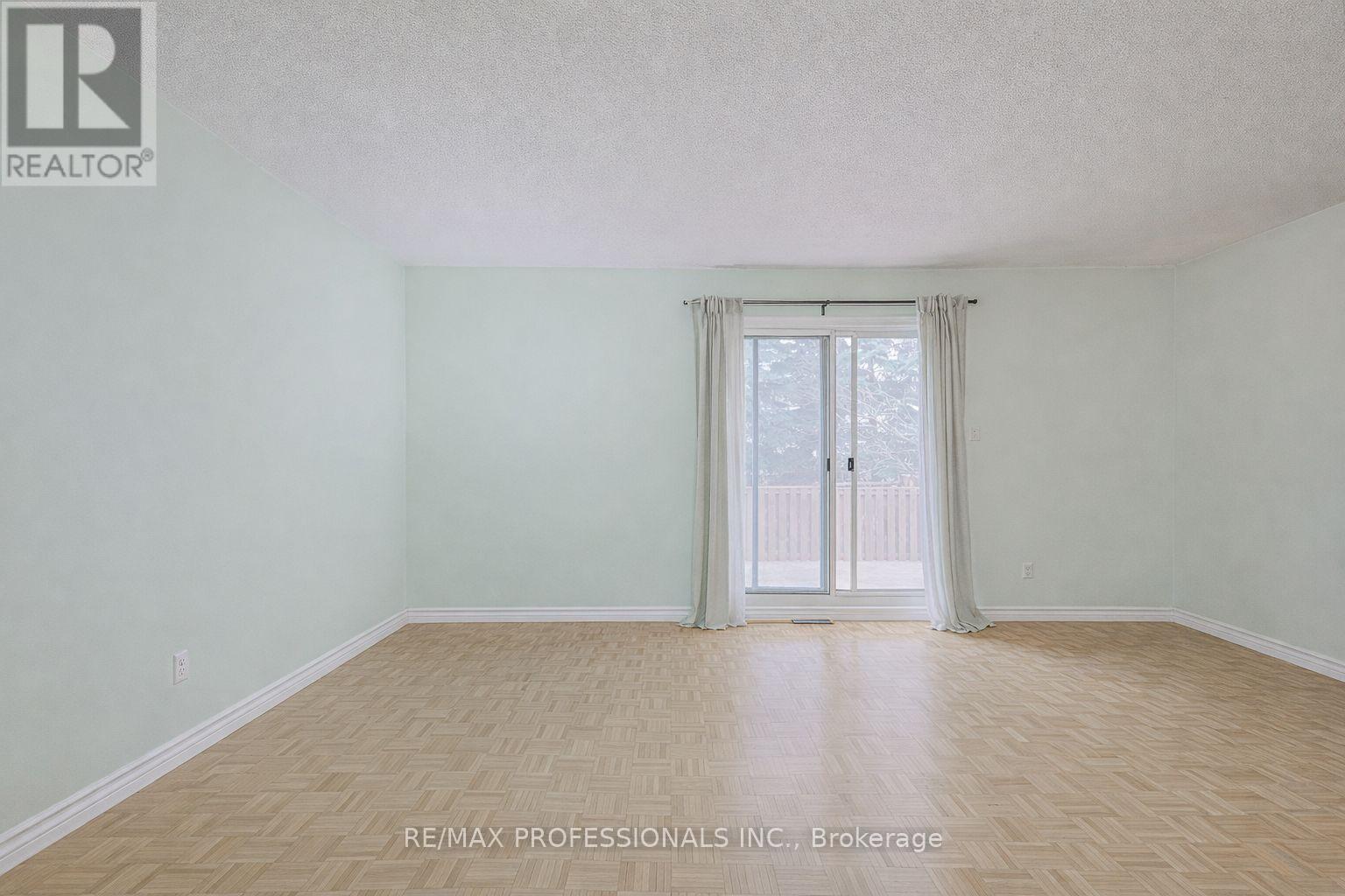 24 Permfield Path, Toronto, Ontario  M9C 4Y5 - Photo 12 - W12896148