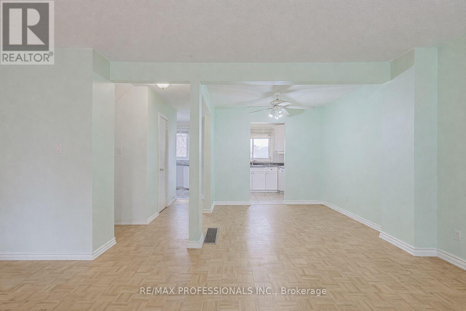 24 Permfield Path, Toronto, Ontario  M9C 4Y5 - Photo 14 - W12896148