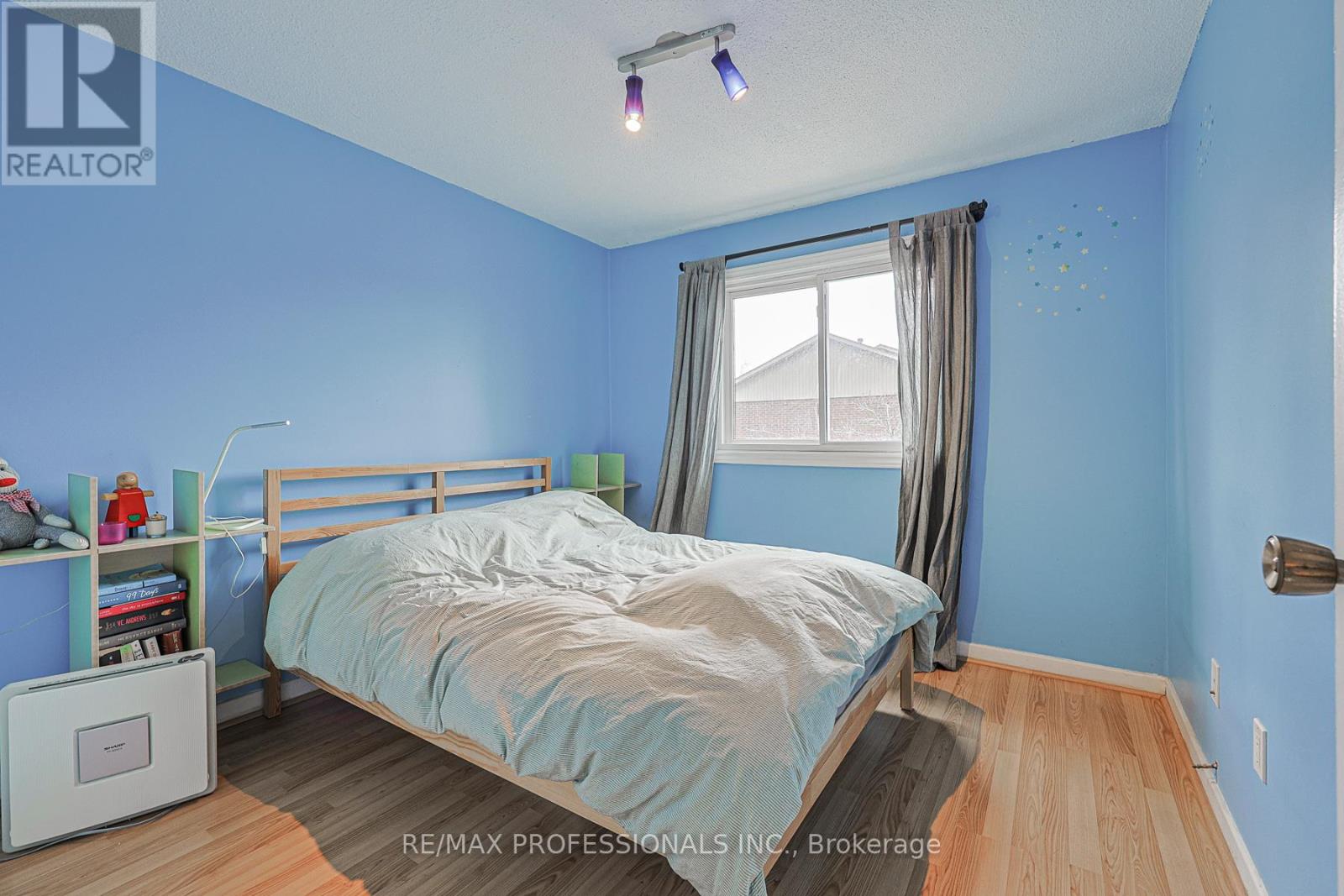 24 Permfield Path, Toronto, Ontario  M9C 4Y5 - Photo 31 - W12896148