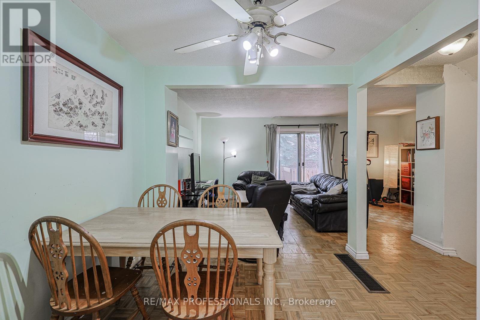 24 Permfield Path, Toronto, Ontario  M9C 4Y5 - Photo 9 - W12896148