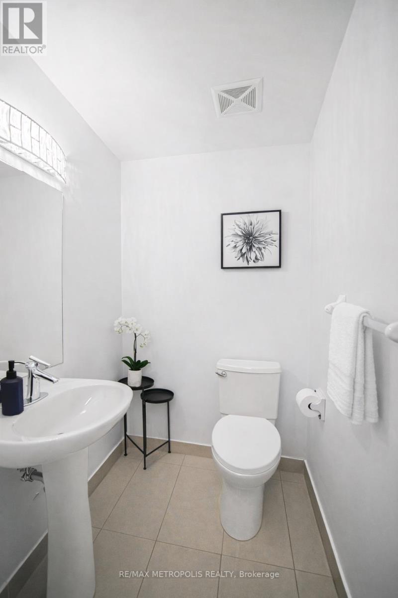 Ph16 - 1070 Sheppard Avenue W, Toronto, Ontario  M3J 0G8 - Photo 11 - W12896202