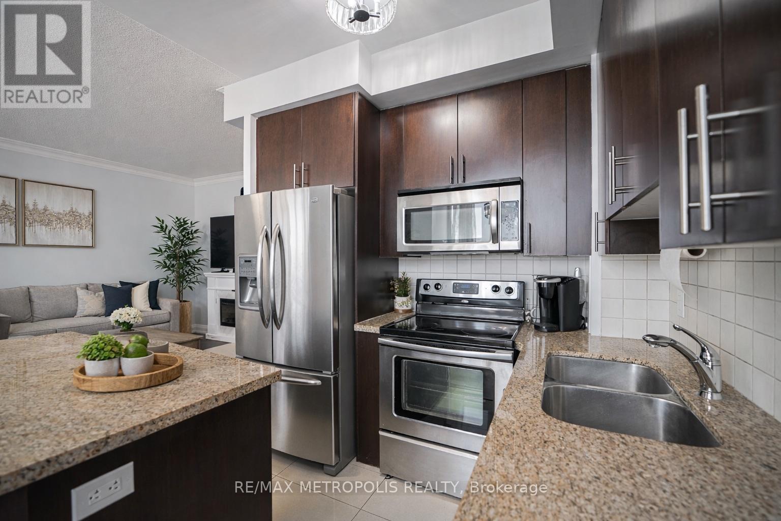 Ph16 - 1070 Sheppard Avenue W, Toronto, Ontario  M3J 0G8 - Photo 8 - W12896202