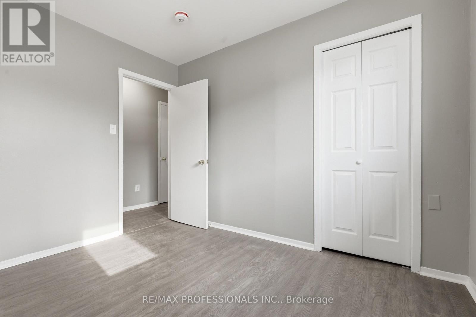 3335 Delfi Road, Mississauga, Ontario  L5L 1S1 - Photo 14 - W12896224