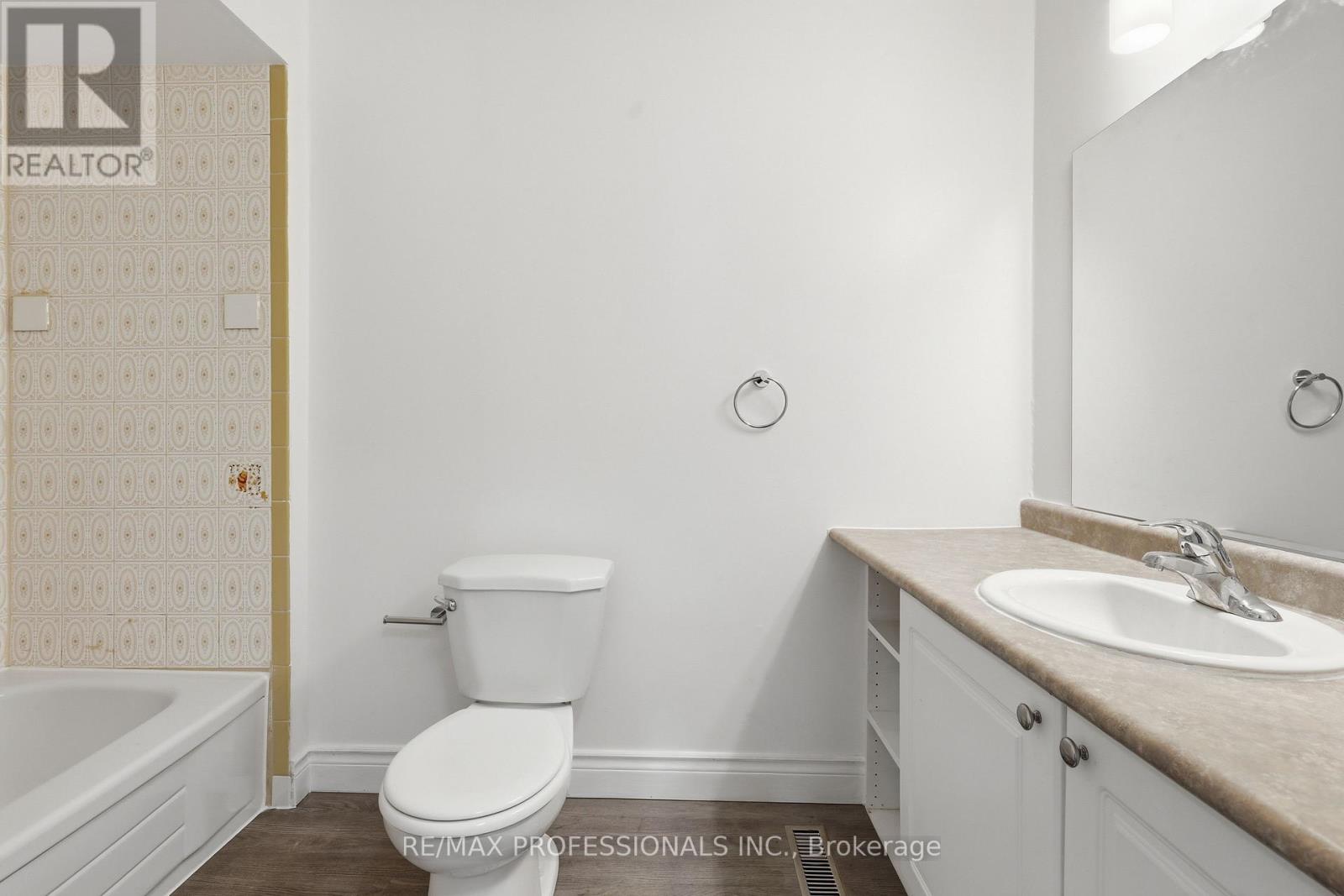 3335 Delfi Road, Mississauga, Ontario  L5L 1S1 - Photo 16 - W12896224