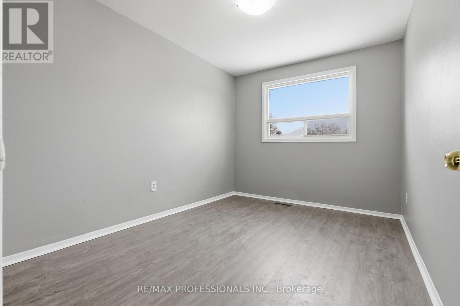 3335 Delfi Road, Mississauga, Ontario  L5L 1S1 - Photo 21 - W12896224