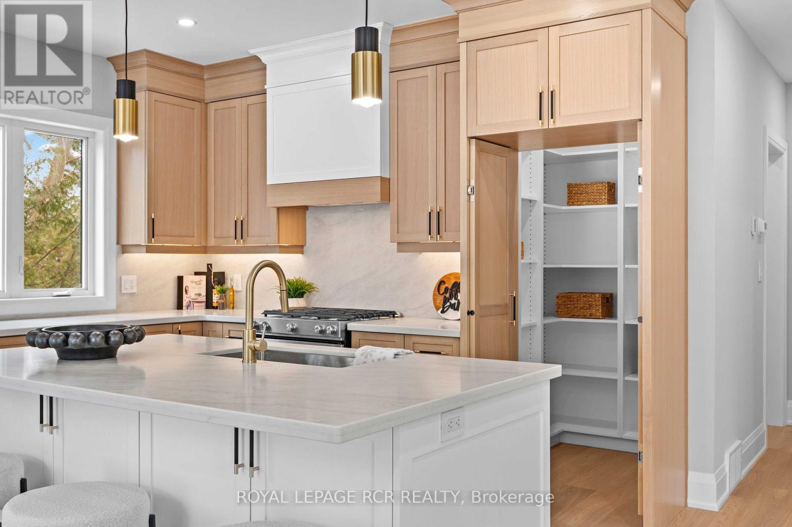 7 Henry Street, Orangeville, Ontario  L9W 1R6 - Photo 6 - W12896240