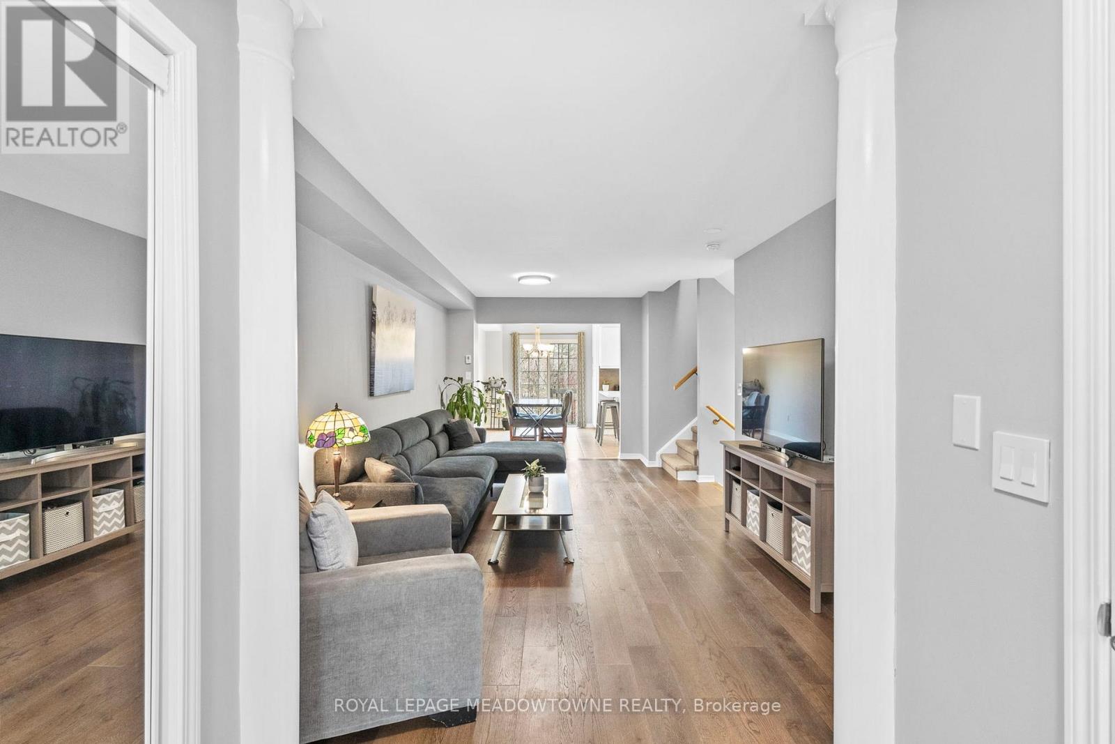 356 Bussel Crescent, Milton, Ontario  L9T 0W5 - Photo 4 - W12896246