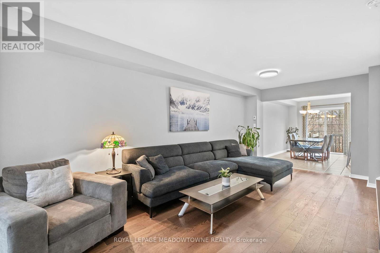 356 Bussel Crescent, Milton, Ontario  L9T 0W5 - Photo 5 - W12896246