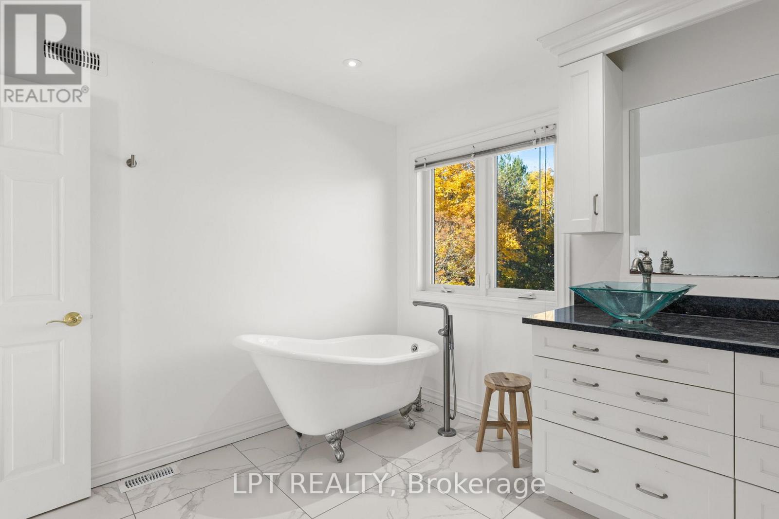 1353 Pelkey Court, Ottawa, Ontario  K4M 1K8 - Photo 24 - X12547470