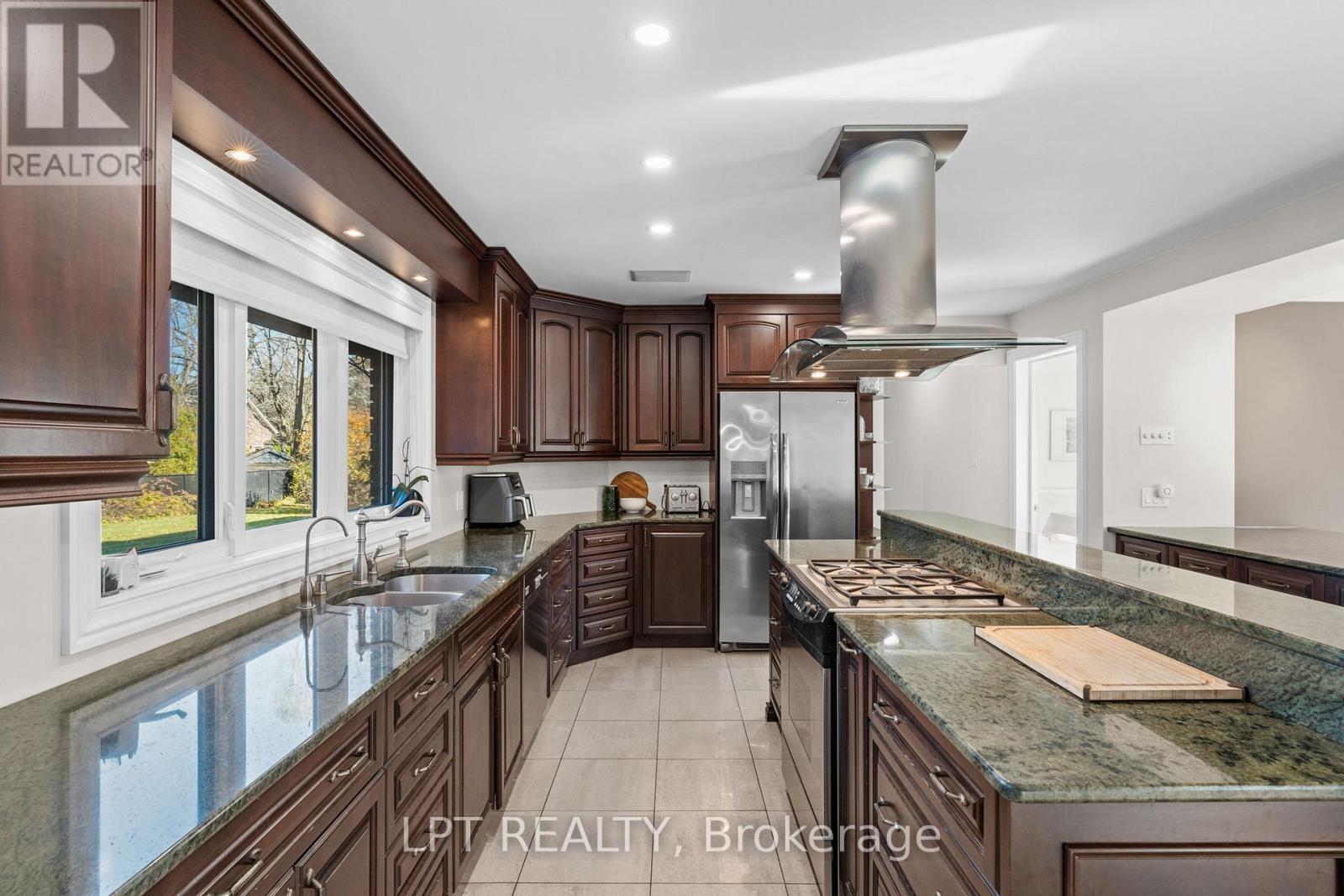 1353 Pelkey Court, Ottawa, Ontario  K4M 1K8 - Photo 8 - X12547470