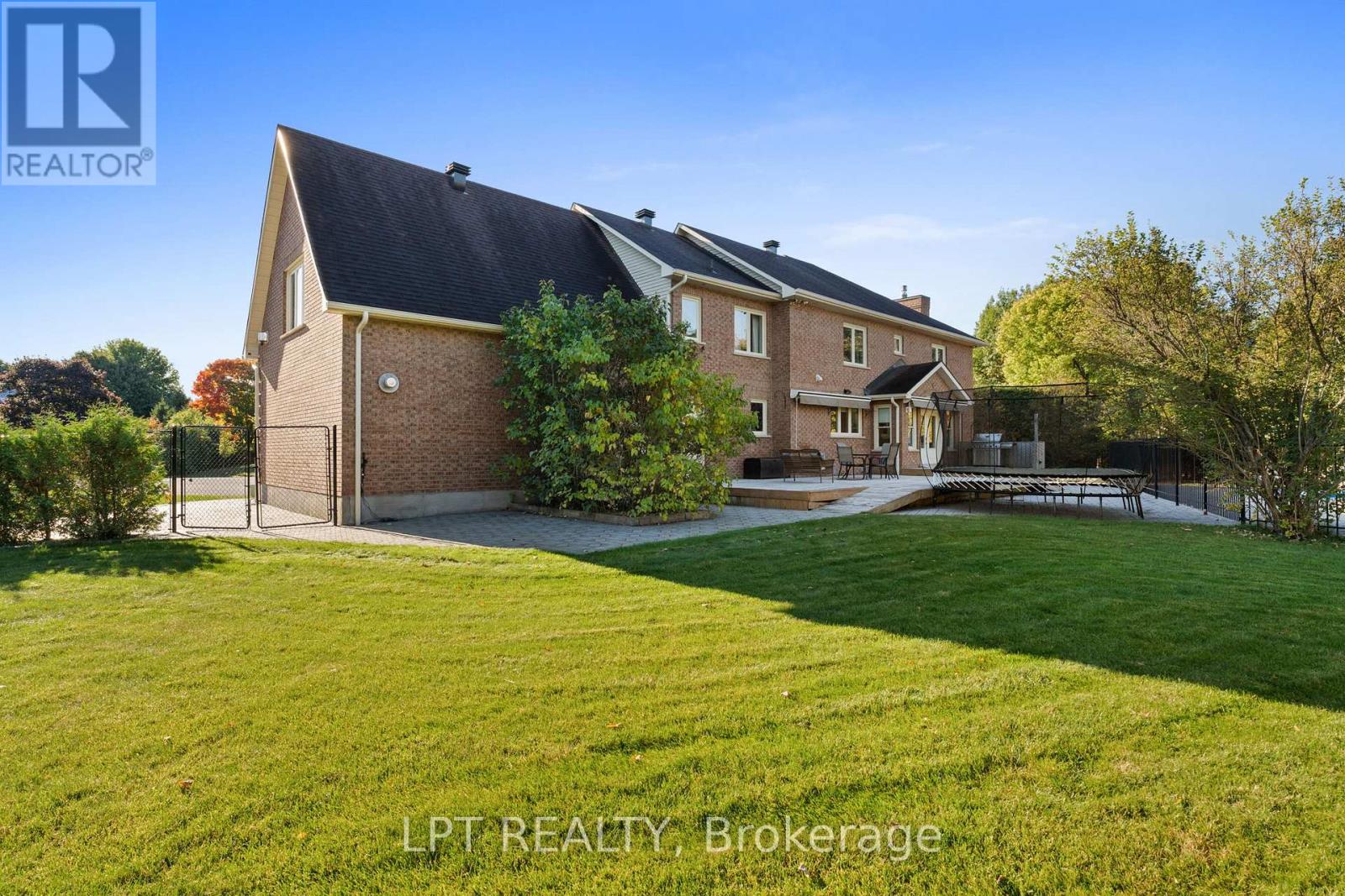 1353 Pelkey Court, Ottawa, Ontario  K4M 1K8 - Photo 41 - X12547470