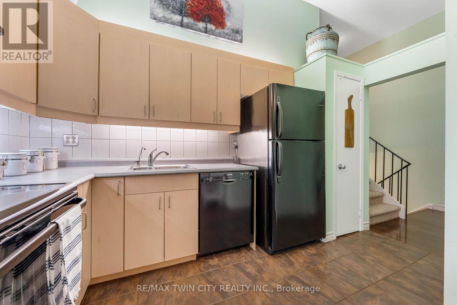 86 Overlea Drive, Kitchener, Ontario  N2M 1T1 - Photo 22 - X12896222