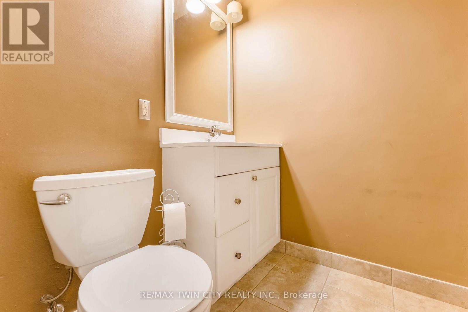 86 Overlea Drive, Kitchener, Ontario  N2M 1T1 - Photo 31 - X12896222