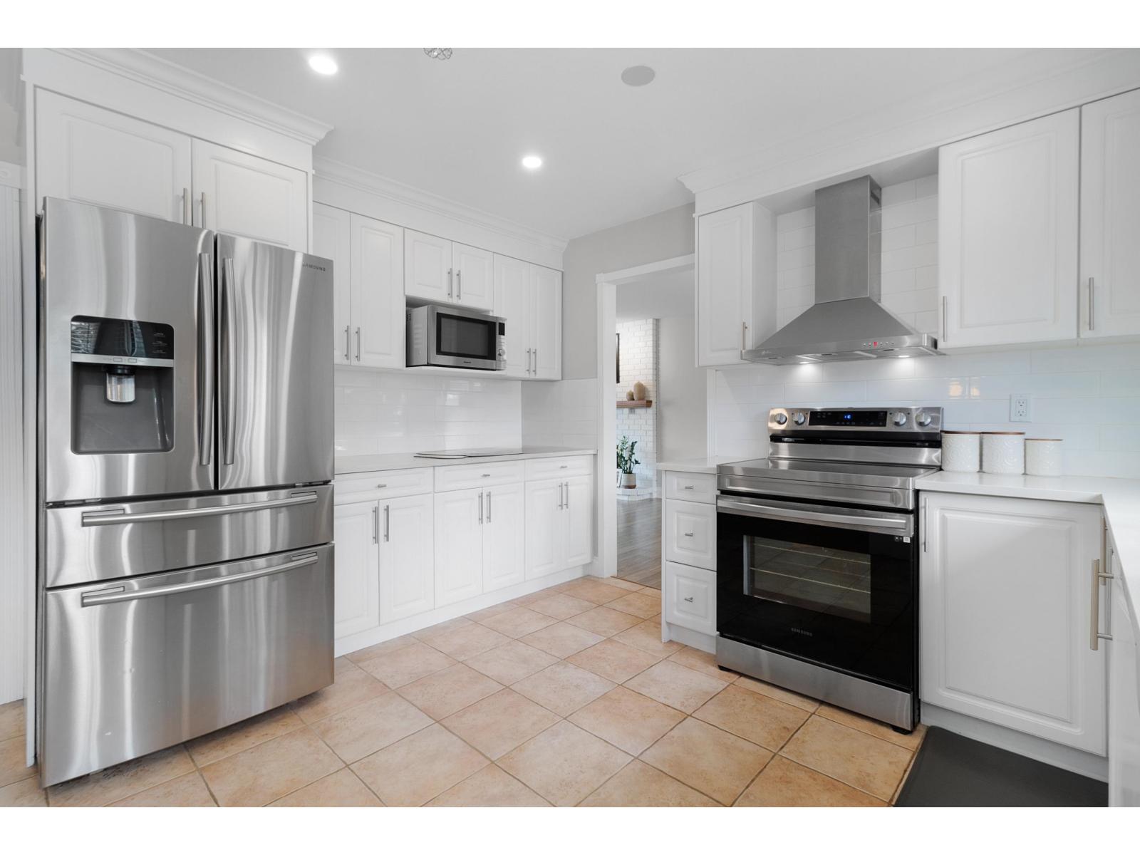 18166 54 Avenue, Surrey, British Columbia  V3S 7Z1 - Photo 8 - R3101052