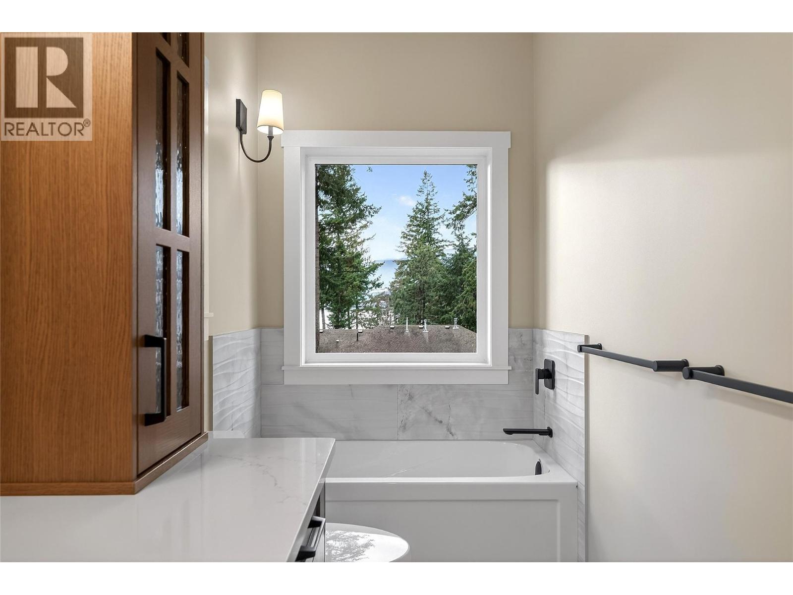 3682 Braelyn Road, Tappen, British Columbia  V0E 2X1 - Photo 32 - 10379011