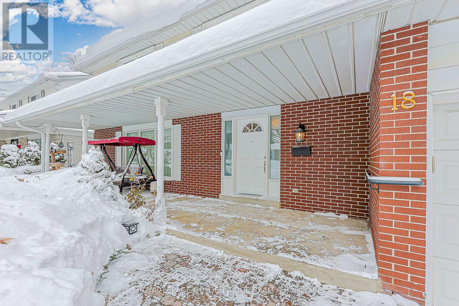 18 Deerpath Road, Toronto (Parkwoods-Donalda), Ontario  M3A 1R5 - Photo 3 - C12830006