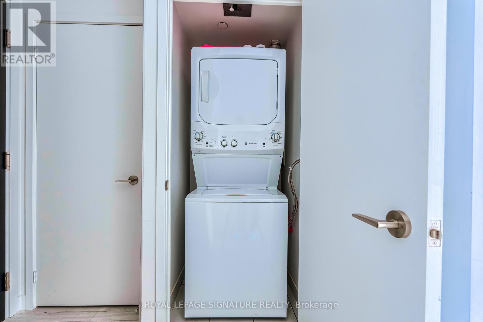 2705 - 8 Eglinton Avenue E, Toronto (Mount Pleasant West), Ontario  M4P 0C1 - Photo 27 - C12895364