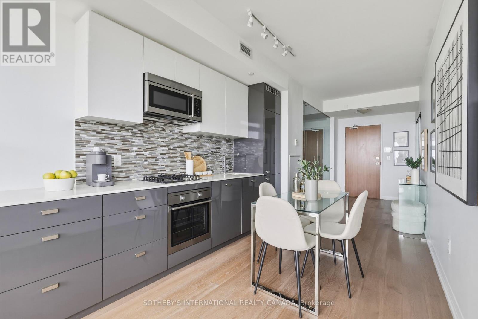 707 - 835 St Clair Avenue W, Toronto (Wychwood), Ontario  M6C 0A8 - Photo 9 - C12895698