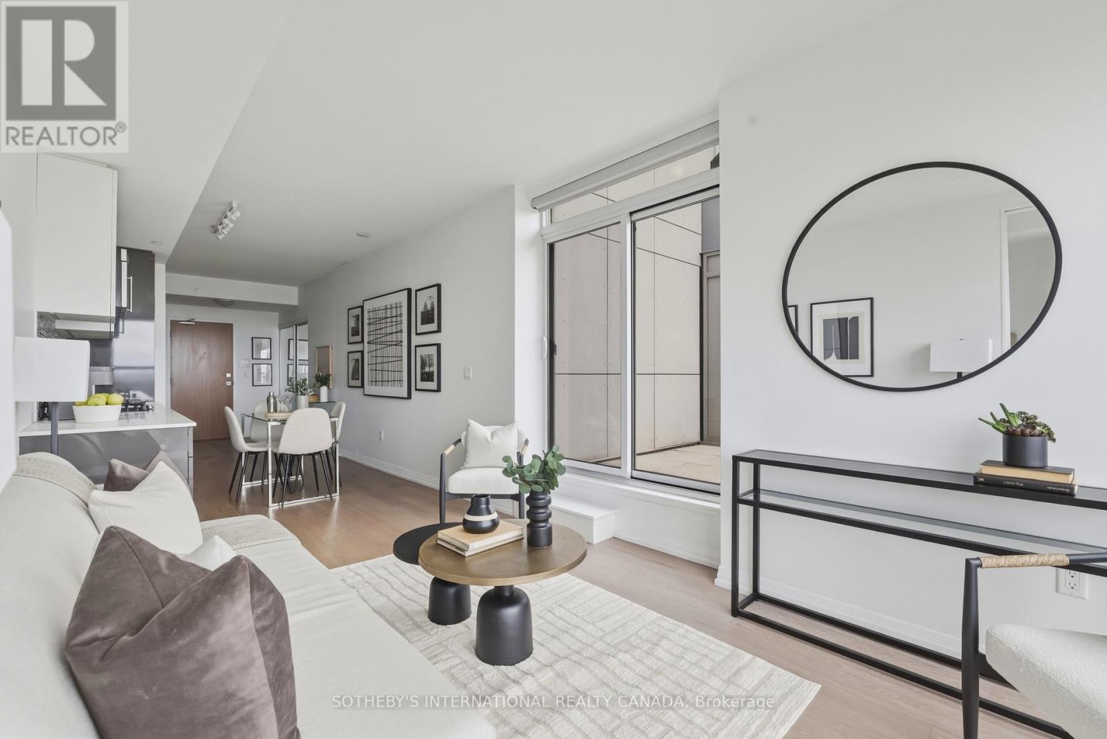 707 - 835 St Clair Avenue W, Toronto (Wychwood), Ontario  M6C 0A8 - Photo 6 - C12895698