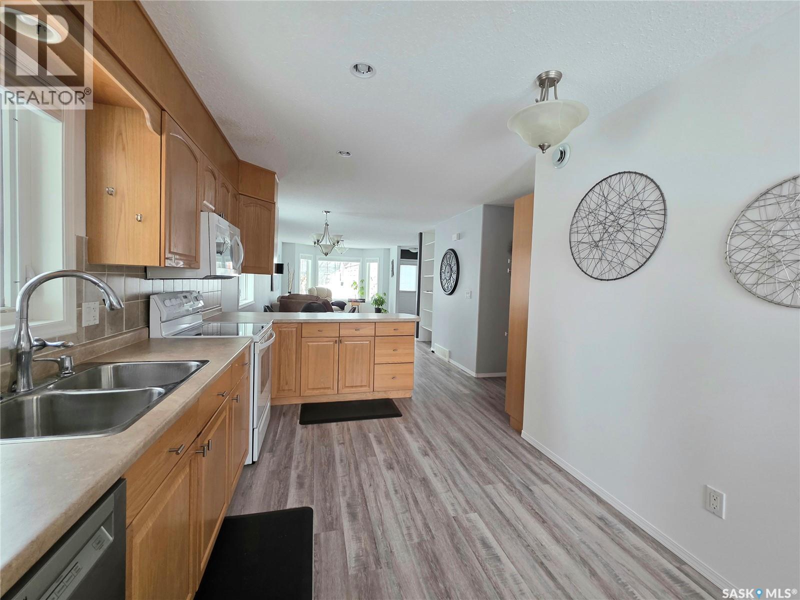 603 Main Street, Melville, Saskatchewan  S0A 2P0 - Photo 14 - SK030701