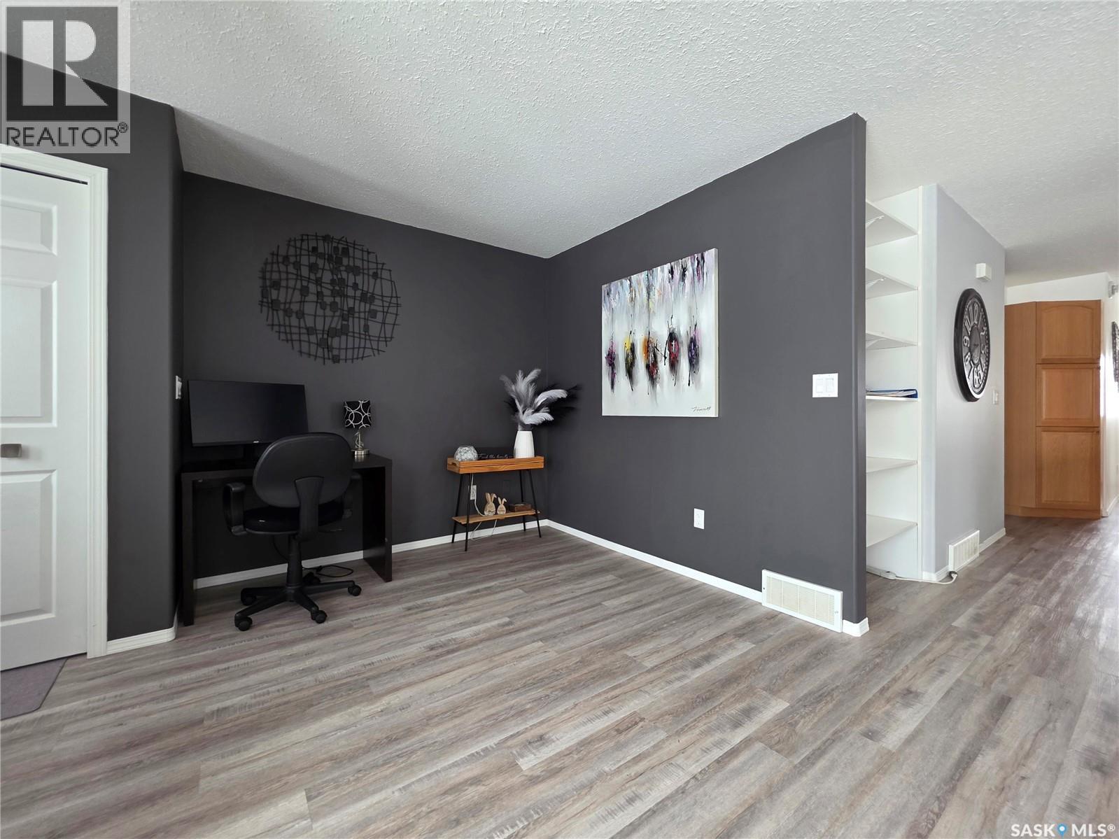 603 Main Street, Melville, Saskatchewan  S0A 2P0 - Photo 3 - SK030701