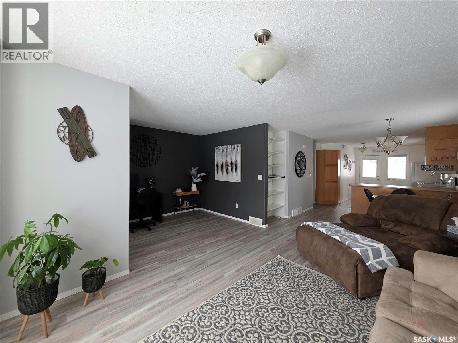 603 Main Street, Melville, Saskatchewan  S0A 2P0 - Photo 6 - SK030701