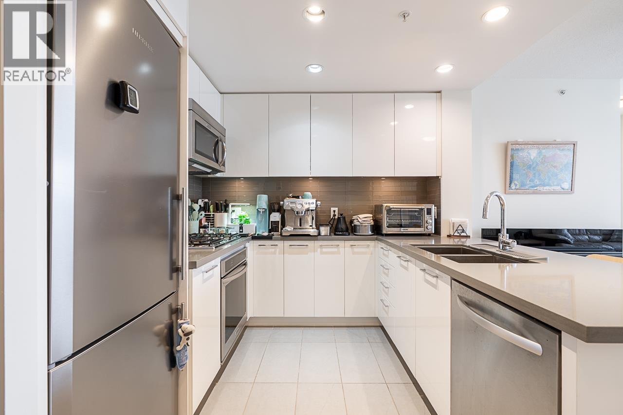 Listing Picture 6 of 13 : 3108 4880 BENNETT STREET, Burnaby / 本拿比 - 魯藝地產 Yvonne Lu Group - MLS Medallion Club Member