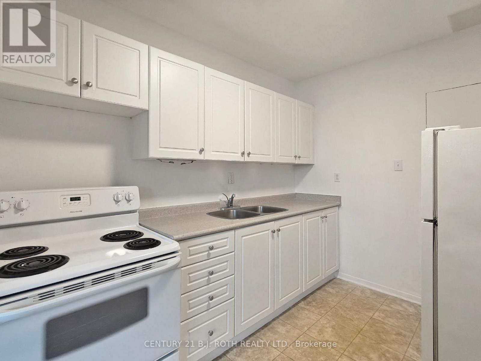 405 - 37 Peel Street, Barrie, Ontario  L4M 3L1 - Photo 4 - S12635648