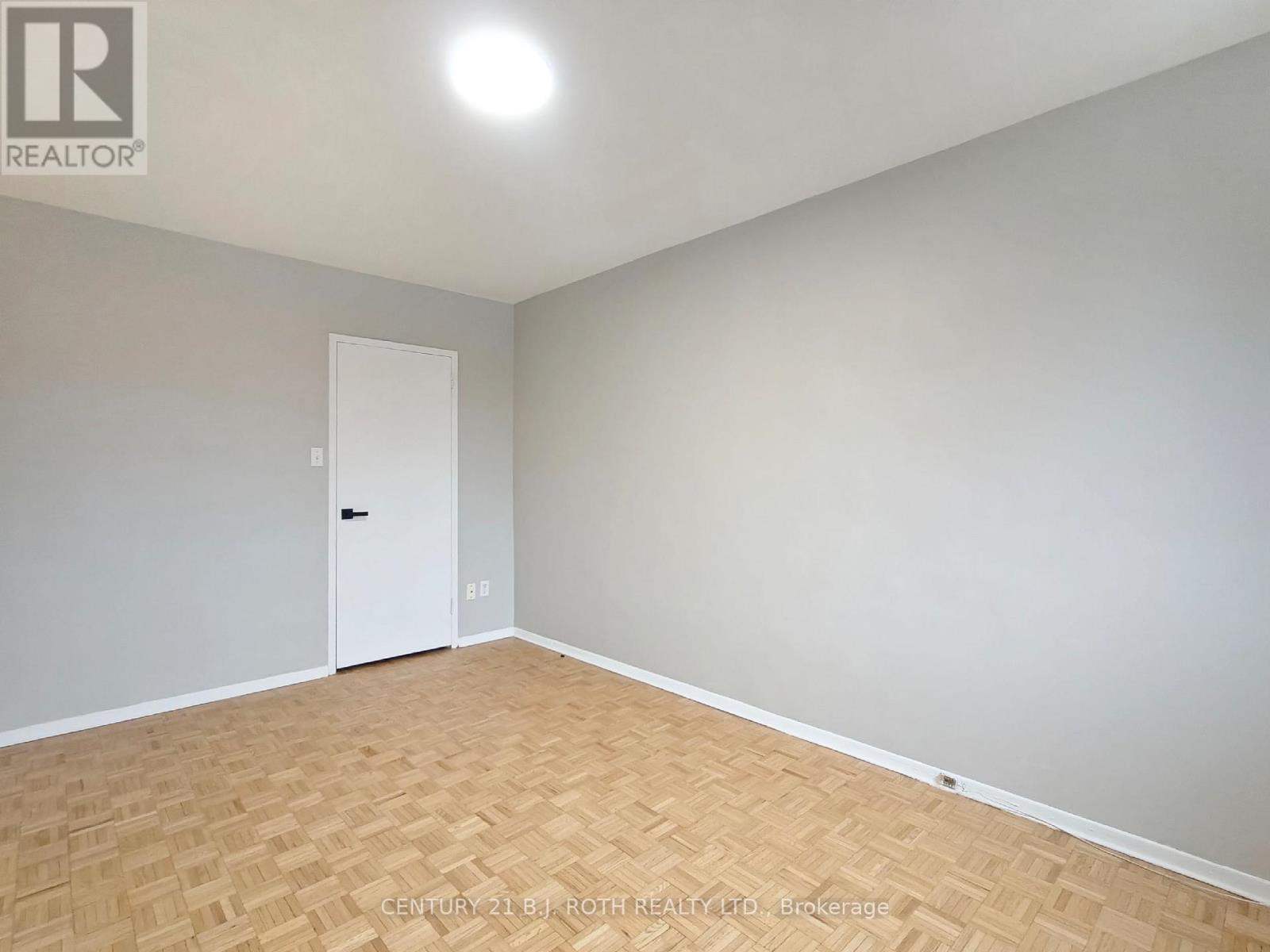 405 - 37 Peel Street, Barrie, Ontario  L4M 3L1 - Photo 10 - S12635648