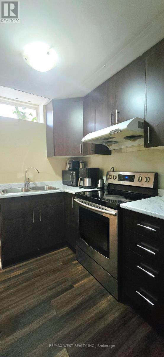 Lower - 126 Earth Star Trail, Brampton, Ontario  L6R 1A7 - Photo 5 - W12867674