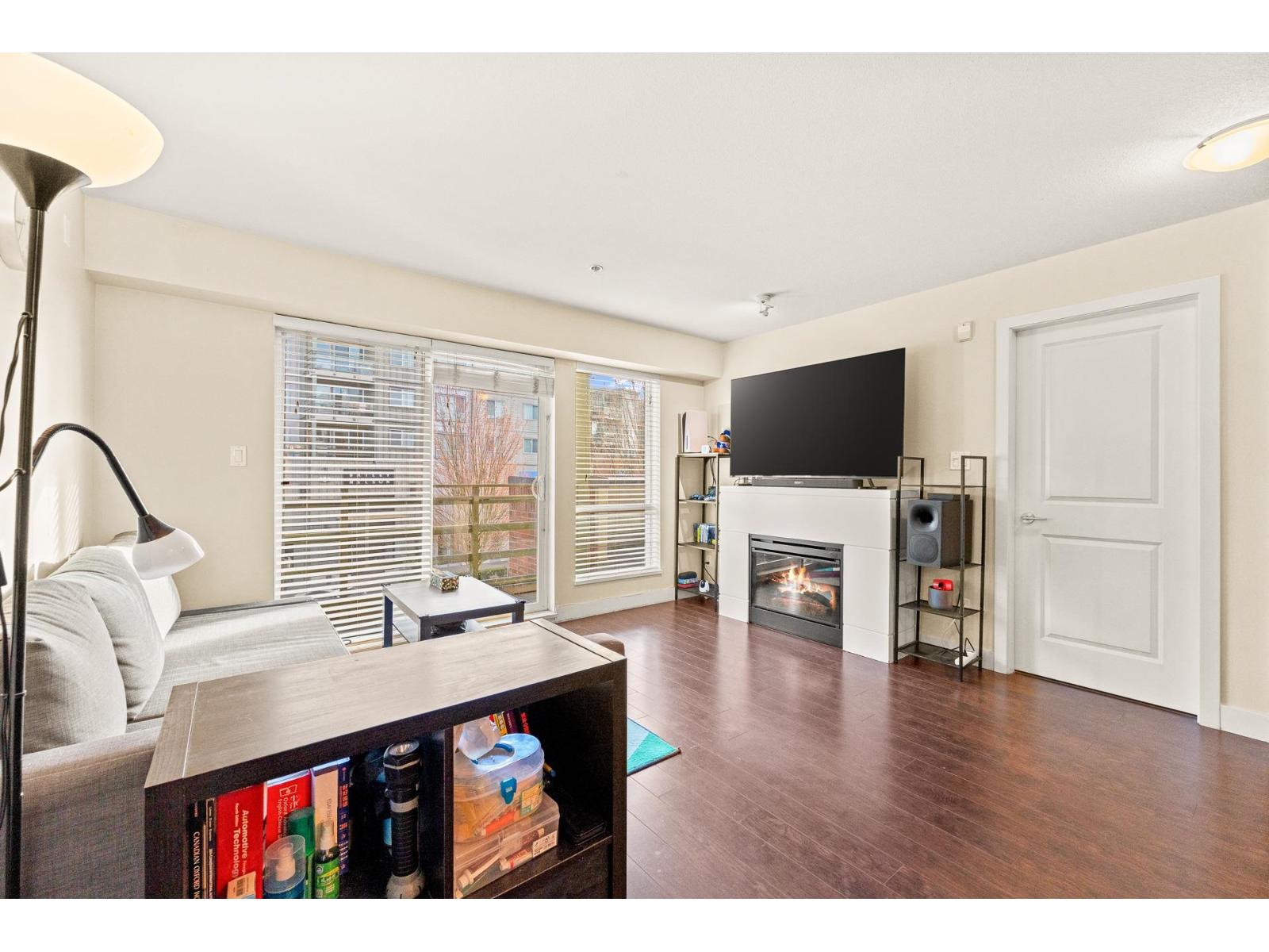 219 15735 Croydon Drive, Surrey, British Columbia  V3Z 2L5 - Photo 10 - R3101097