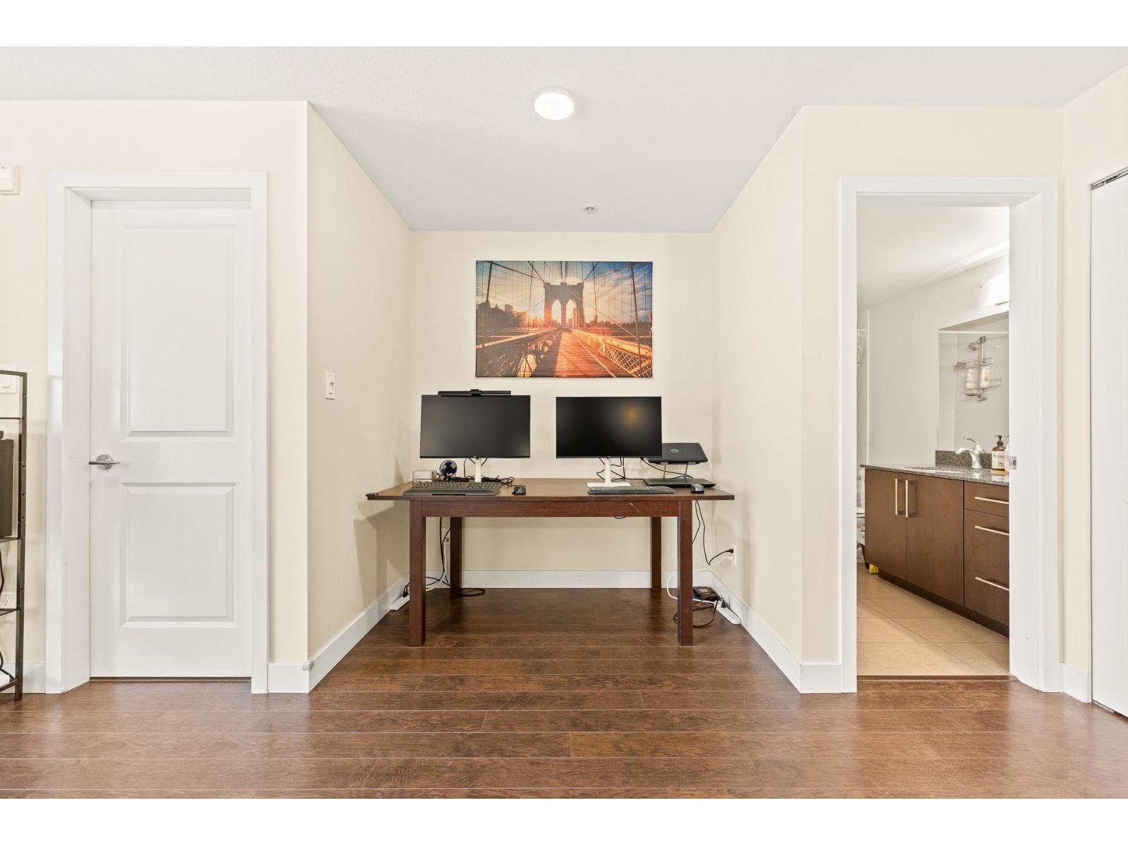 219 15735 Croydon Drive, Surrey, British Columbia  V3Z 2L5 - Photo 14 - R3101097