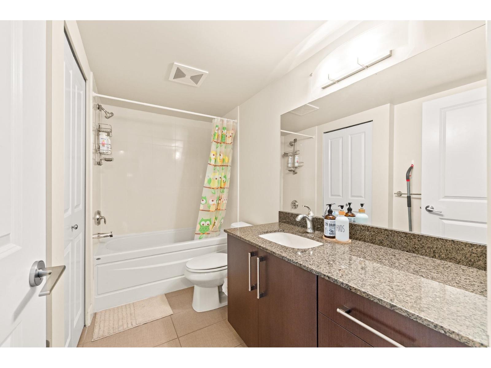 219 15735 Croydon Drive, Surrey, British Columbia  V3Z 2L5 - Photo 19 - R3101097