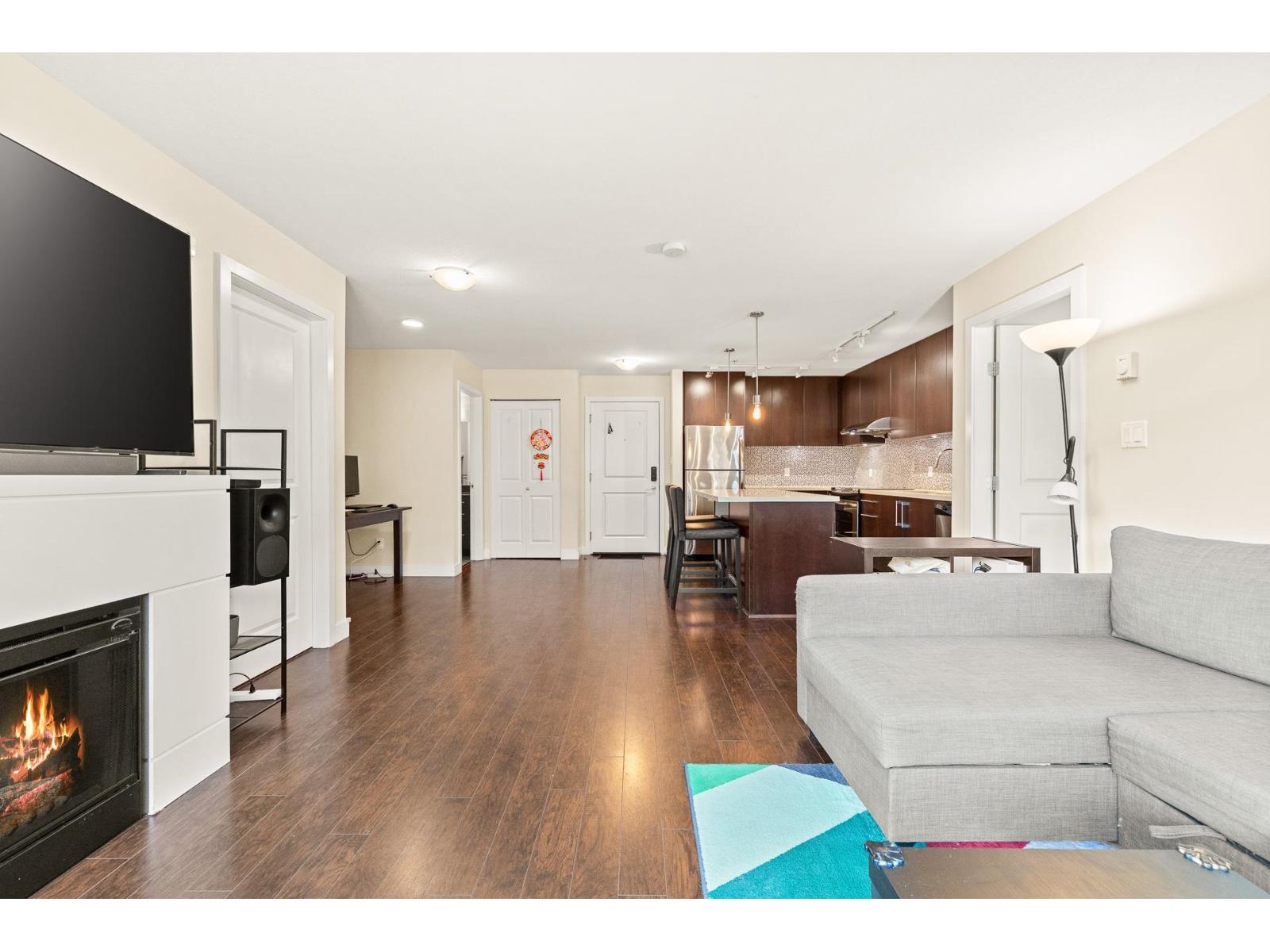 219 15735 Croydon Drive, Surrey, British Columbia  V3Z 2L5 - Photo 9 - R3101097