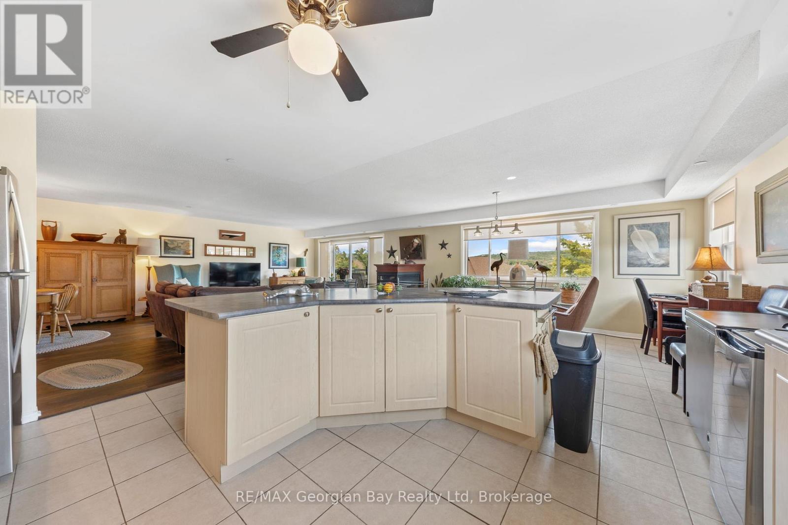 307 - 4 Beck Boulevard, Penetanguishene, Ontario  L9M 2H3 - Photo 11 - S12665470