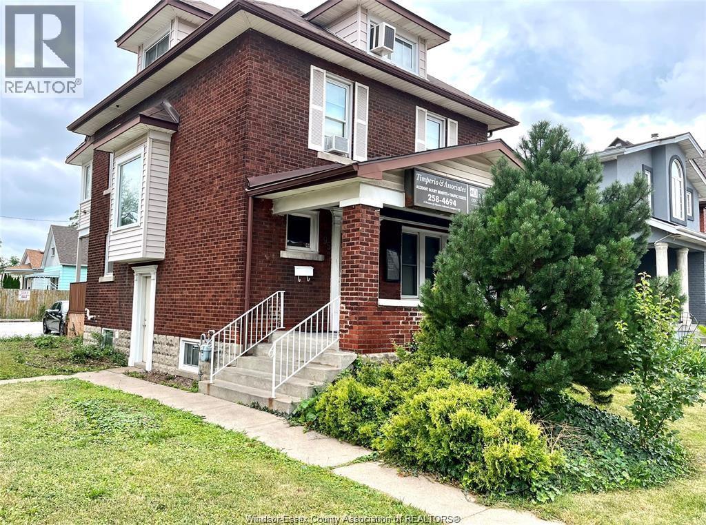 95 Giles Boulevard East, Windsor, Ontario  N9A 4B8 - Photo 3 - 26005653