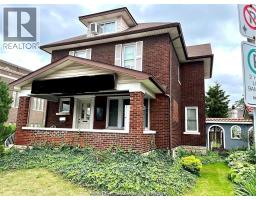 95 GILES BOULEVARD East, Windsor, Ontario
