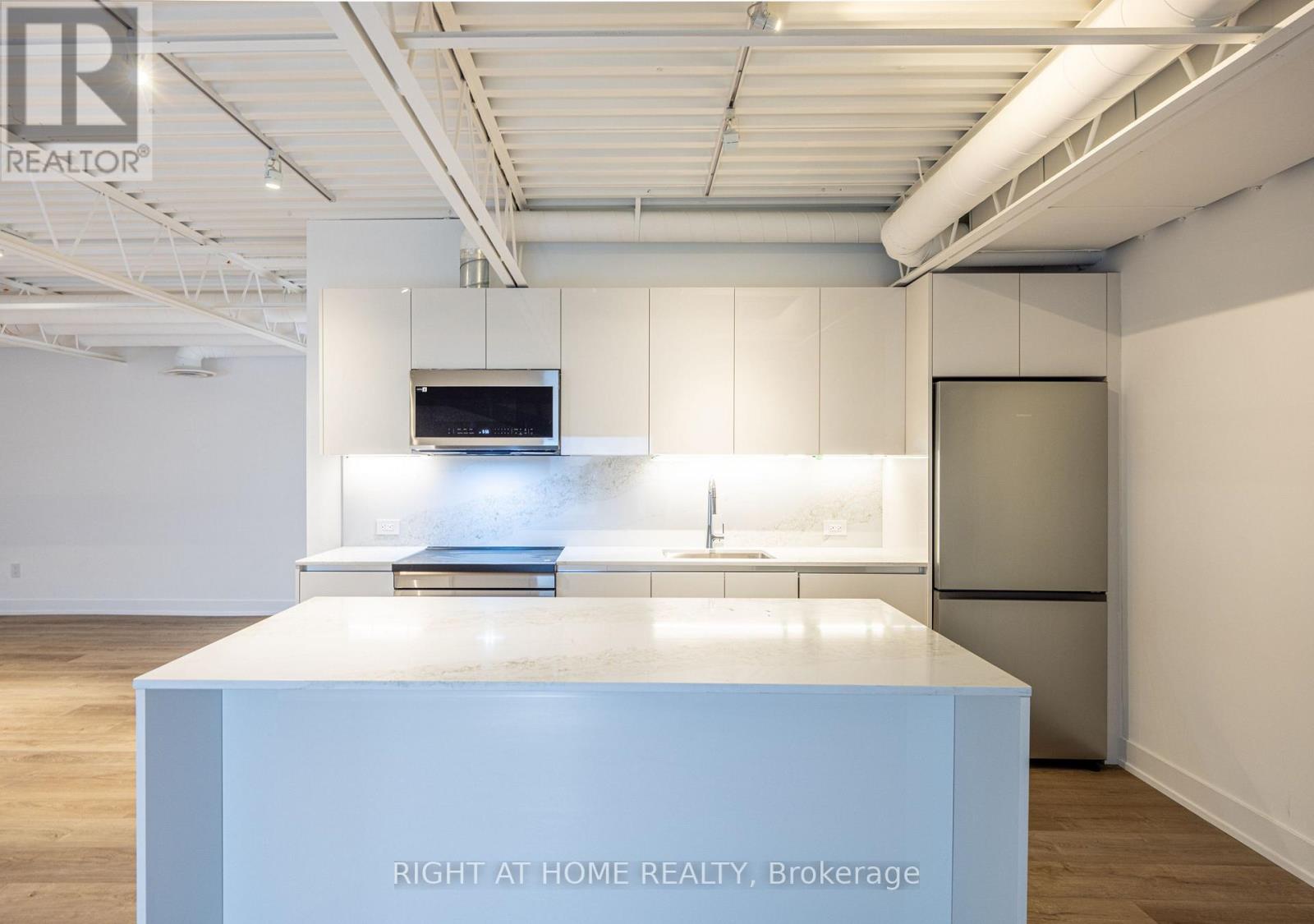 2r-2nd Floor Rear - 550 College Street, Toronto (Palmerston-Little Italy), Ontario  M6G 1B1 - Photo 5 - C12895450