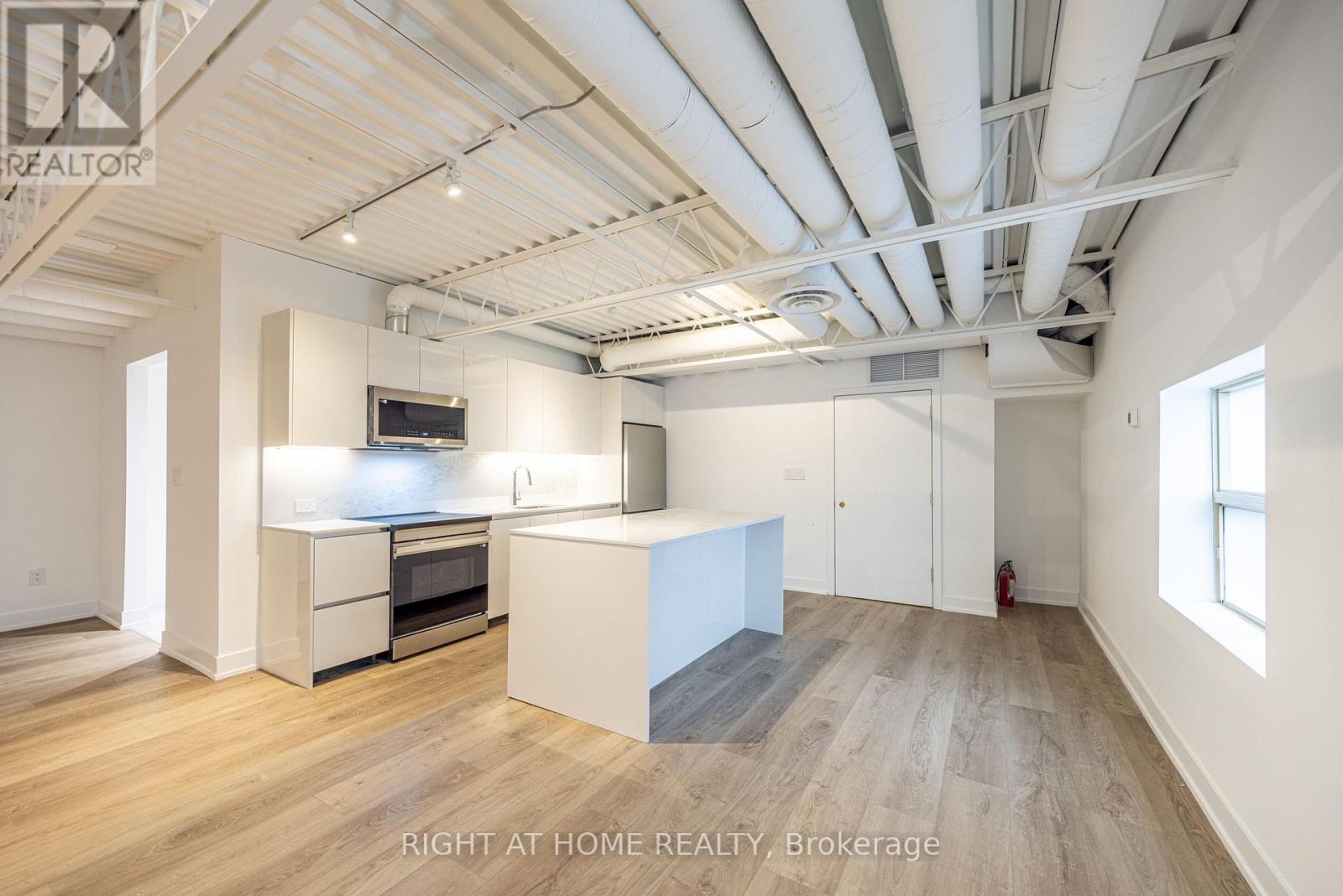 2r-2nd Floor Rear - 550 College Street, Toronto (Palmerston-Little Italy), Ontario  M6G 1B1 - Photo 4 - C12895450