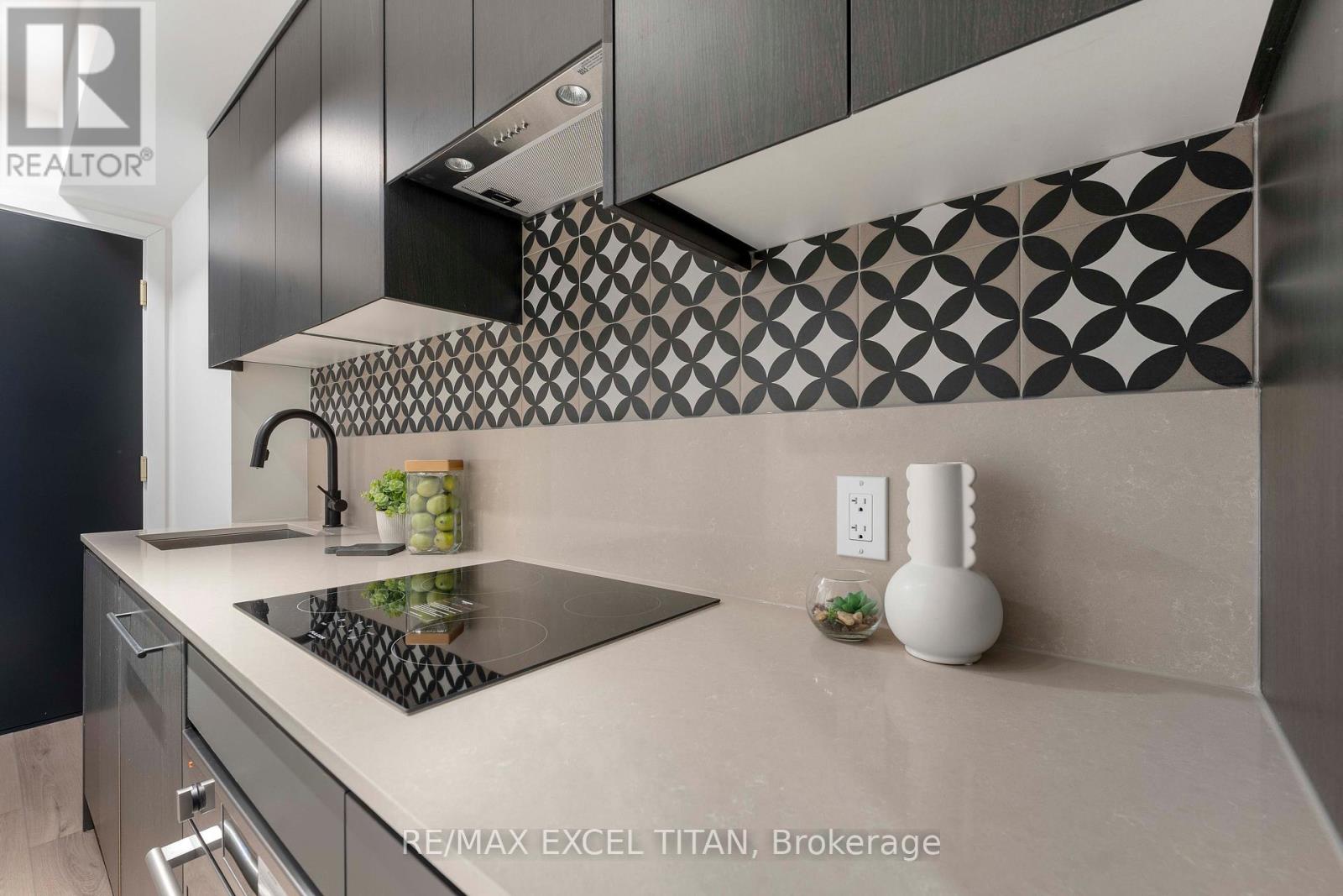 612 - 5 Lakeview Avenue, Toronto (Trinity-Bellwoods), Ontario  M6J 0H3 - Photo 12 - C12895632