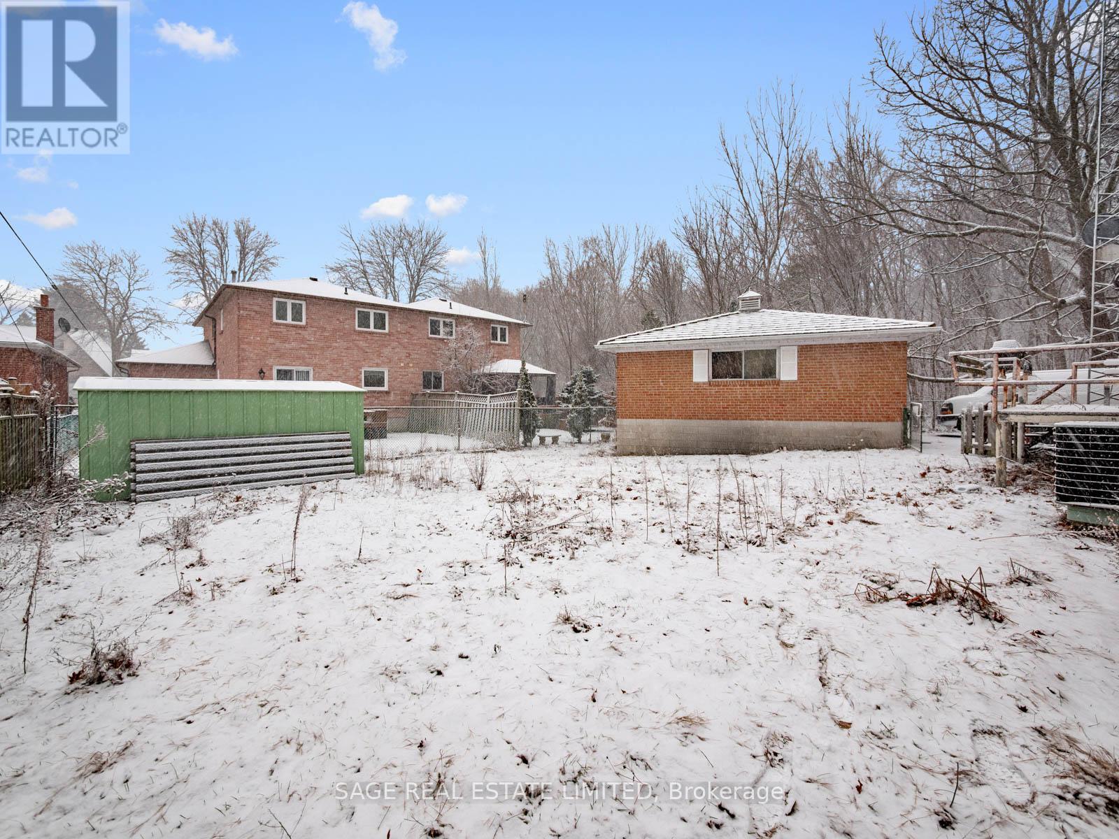 836 Tenth Street, Mississauga, Ontario  L5E 1S6 - Photo 11 - W12881762