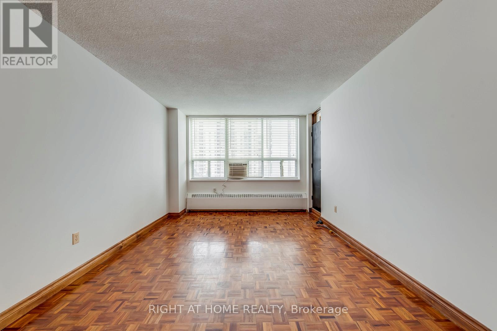 413 - 390 Dixon Road, Toronto (Kingsview Village-The Westway), Ontario  M9R 1T4 - Photo 23 - W12629310