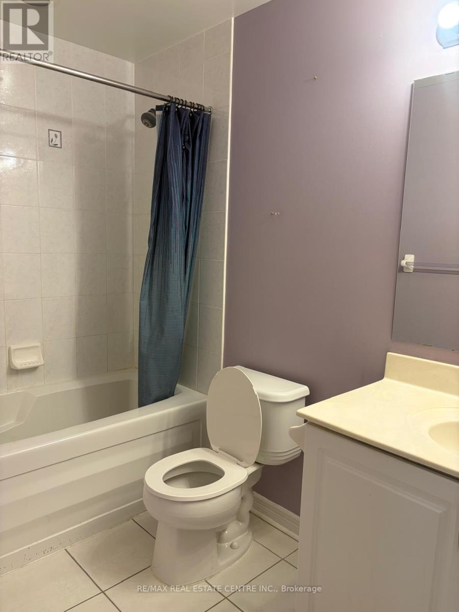 1411 - 388 Prince Of Wales Drive, Mississauga, Ontario  L5B 0A1 - Photo 16 - W12692426